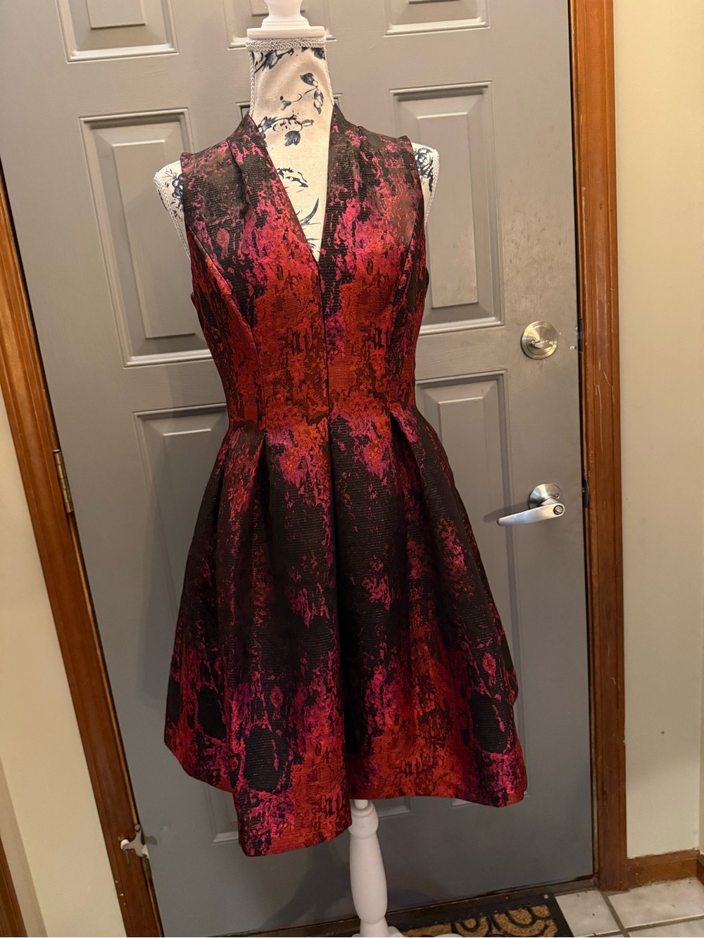Vince Camuto Red & Black Sleeveless V-Neck Fit & Flare Mini Dress(4) pockets!